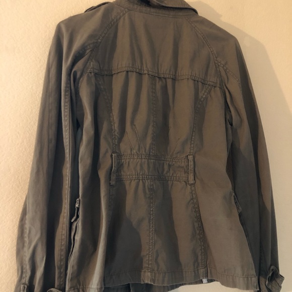 green jacket - Picture 6 of 6